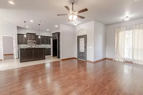 Living - 2318 Tailwind Dr, Purcell, OK 73080 photo 3 of 5