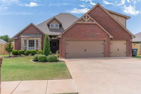 Exterior - 4933 Champlain Pl, Edmond, OK 73025 photo 2 of 4