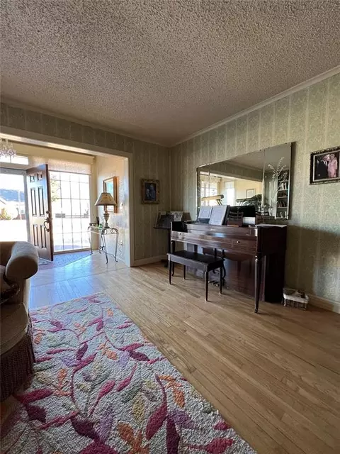 Entry Way - 824 Elm St, Altus, OK 73521 photo 1 of 1