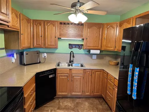 Kitchen - 115847 S 4197 Rd, Checotah, OK 74426 photo 1 of 2