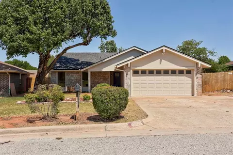 8816 Aaron Dr, Oklahoma City, OK 73132