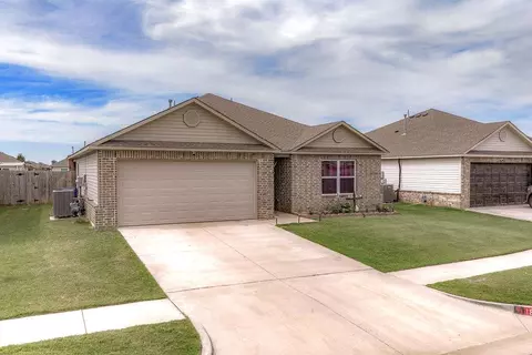 1849 Land Run Dr, El Reno, OK 73036