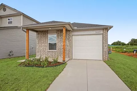 3504 Maggie Rd, Mustang, OK 73064