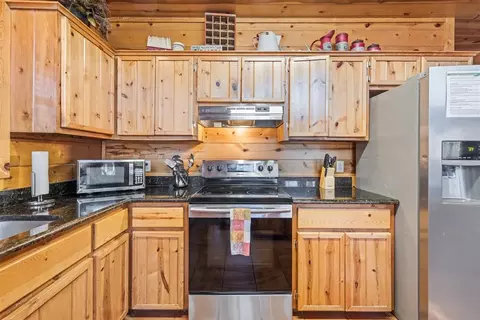 Kitchen - 197 Ebb Tide Rd, Broken Bow, OK 74728 photo 6 of 6