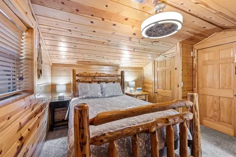 Bedroom - 197 Ebb Tide Rd, Broken Bow, OK 74728 photo 5 of 7