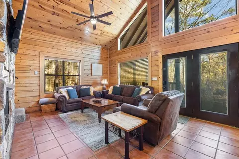 Living - 197 Ebb Tide Rd, Broken Bow, OK 74728 photo 4 of 6