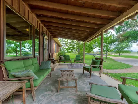 Exterior - 3555 E Imhoff Rd, Norman, OK 73026 photo 4 of 10