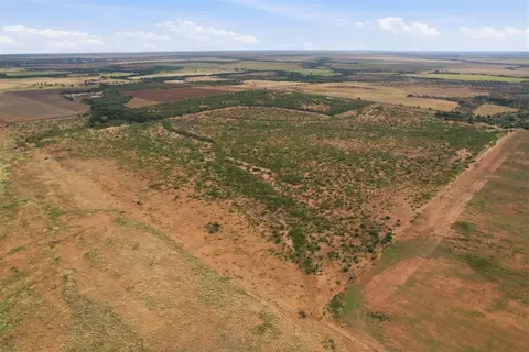 1850 N County Rd, Eldorado, OK 73537 photo 12