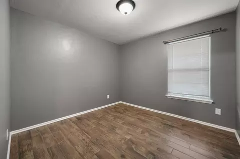 Bedroom - 401 Tecumseh Meadows Ct, Norman, OK 73069 photo 3 of 3