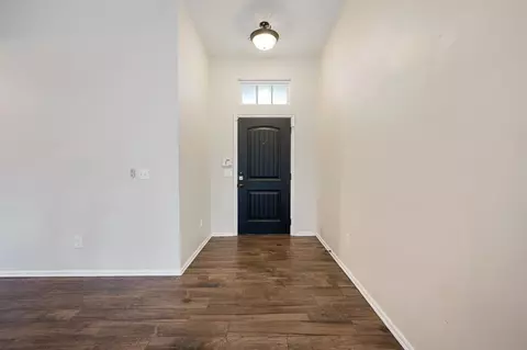 Entry Way - 401 Tecumseh Meadows Ct, Norman, OK 73069 photo 1 of 5