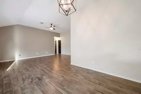 Living - 401 Tecumseh Meadows Ct, Norman, OK 73069 photo 6 of 6