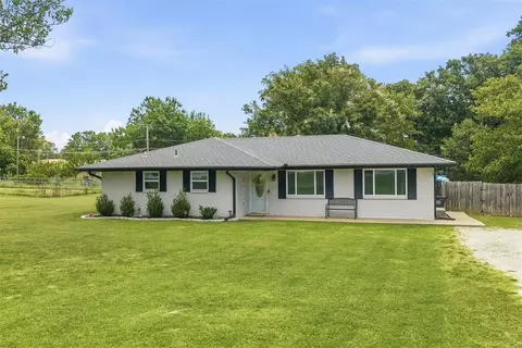 Exterior - 430 N Main St, Ada, OK 74820 photo 4 of 11