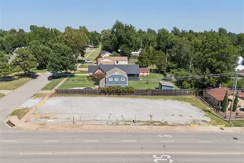 204 E 5th St #E1, Edmond, OK 73034 photo 5