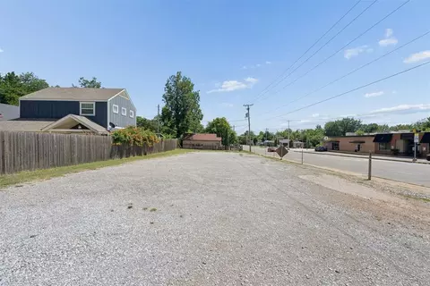 204 E 5th St #E1, Edmond, OK 73034 photo 6