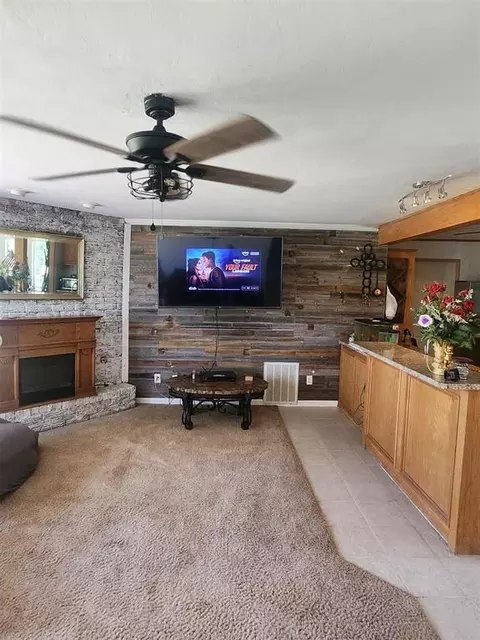 13904 S Dobbs Rd, Mcloud, OK 74851 photo 2