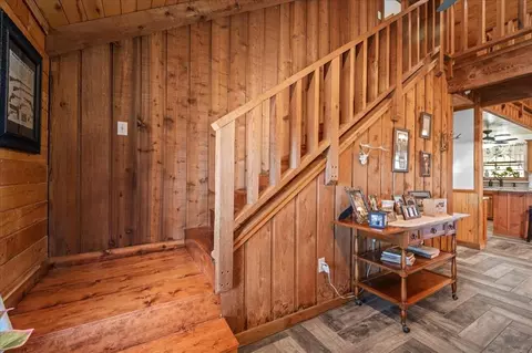 Entry Way - 536 Coon Creek Loop, Broken Bow, OK 74728 photo 1 of 2