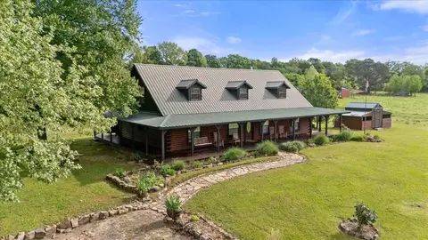 Exterior - 536 Coon Creek Loop, Broken Bow, OK 74728 photo 4 of 10