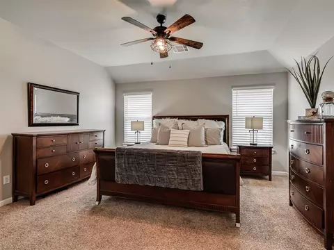 Bedroom - 1516 Pendleton Pl, Moore, OK 73160 photo 3 of 6