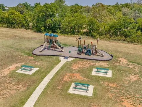 View/Area - 1516 Pendleton Pl, Moore, OK 73160 photo 3 of 3