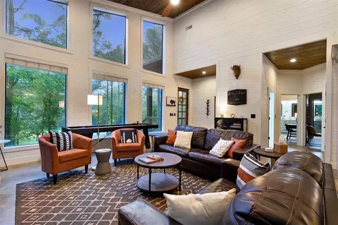 Living - 866 Camp Ranch Rd, Broken Bow, OK 74728 photo 6 of 8