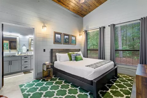 Bedroom - 866 Camp Ranch Rd, Broken Bow, OK 74728 photo 2 of 3