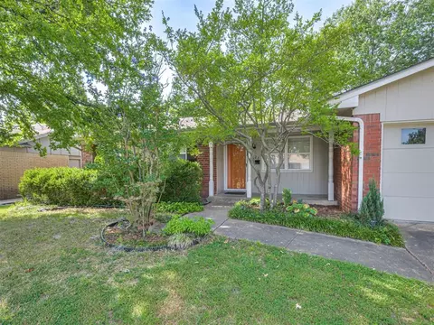 Exterior - 8922 E 49th Pl, Tulsa, OK 74145 photo 5 of 13