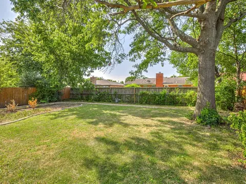 Exterior - 8922 E 49th Pl, Tulsa, OK 74145 photo 13 of 13