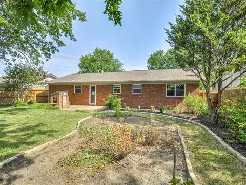 Exterior - 8922 E 49th Pl, Tulsa, OK 74145 photo 11 of 13
