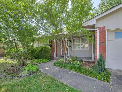 Exterior - 8922 E 49th Pl, Tulsa, OK 74145 photo 6 of 13