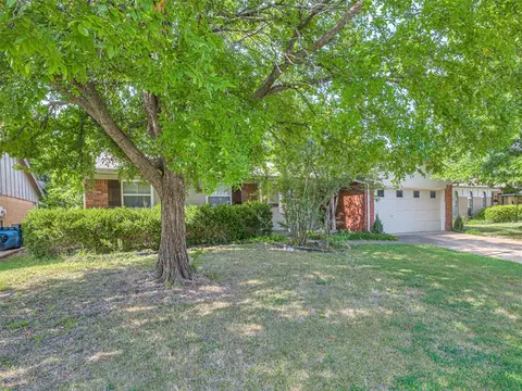 Exterior - 8922 E 49th Pl, Tulsa, OK 74145 photo 3 of 13