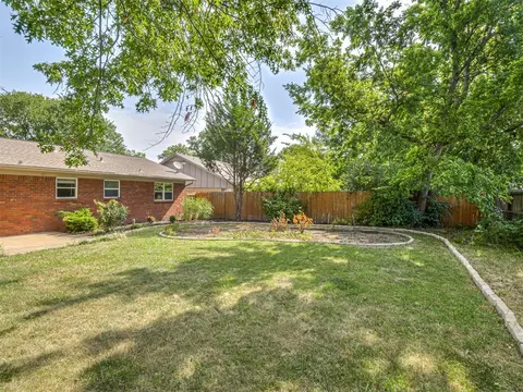 Exterior - 8922 E 49th Pl, Tulsa, OK 74145 photo 12 of 13