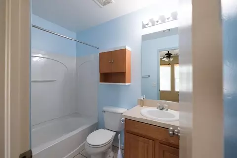 Bath - 809 Grickle Dr, Norman, OK 73069 photo 1 of 2