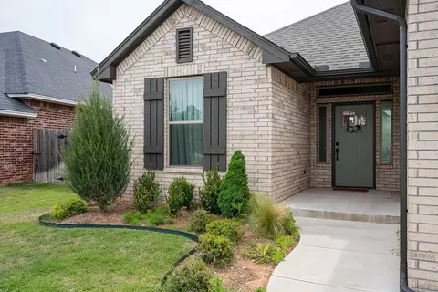 4604 Bermuda Dr, Mustang, OK 73064