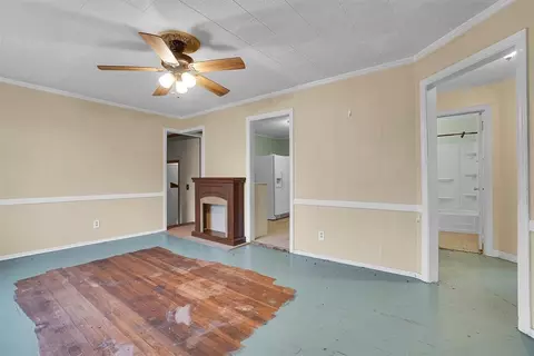 Living - 108 Central Dr, Sayre, OK 73662 photo 1 of 2