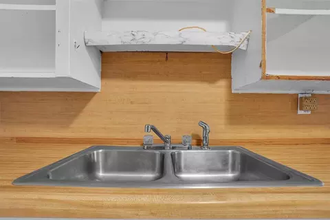 Kitchen - 108 Central Dr, Sayre, OK 73662 photo 3 of 3
