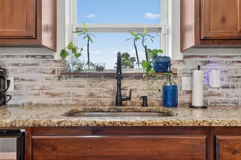 Kitchen - 208 Moran Rd, Mcloud, OK 74851 photo 2 of 3