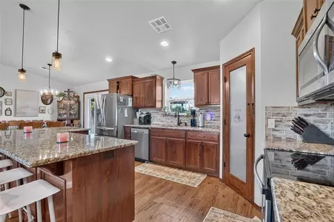 Kitchen - 208 Moran Rd, Mcloud, OK 74851 photo 3 of 3
