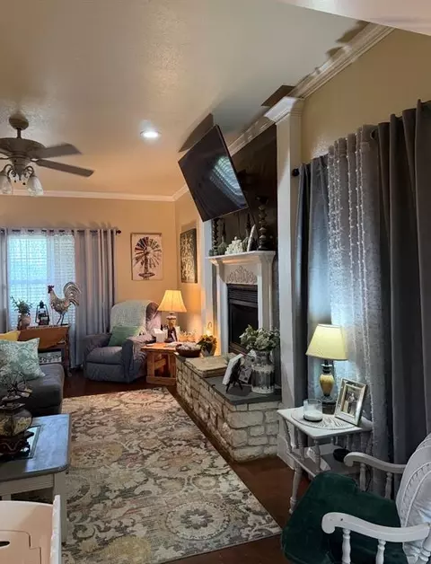 Living - 5769 E Highway 64, Warner, OK 74469 photo 2 of 2