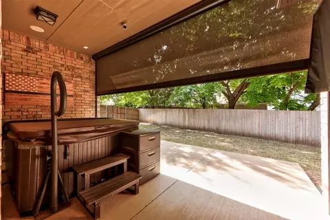 Exterior - 150 Evermay Dr, Edmond, OK 73013 photo 3 of 8