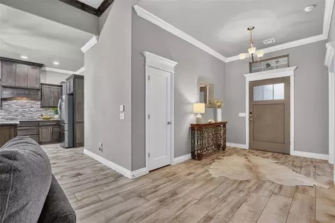 Entry Way - 150 Evermay Dr, Edmond, OK 73013 photo 3 of 6