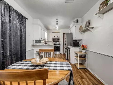 Dining - 1317 Regency Blvd, Moore, OK 73160 photo 2 of 2