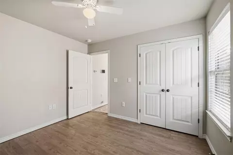 Bedroom - 407 NW Granite Ave, Cache, OK 73527 photo 5 of 5