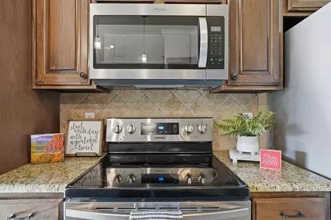 Kitchen - 407 NW Granite Ave, Cache, OK 73527 photo 7 of 7