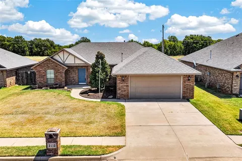 2112 Appalachian Trl, Edmond, OK 73003