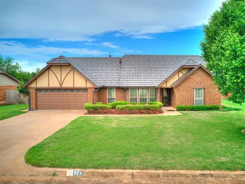904 Park Pl, Kingfisher, OK 73750