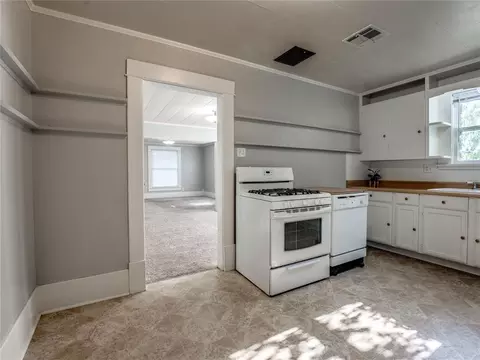 Kitchen - 717 E Logan Ave, Guthrie, OK 73044 photo 5 of 5