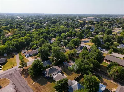 View/Area - 717 E Logan Ave, Guthrie, OK 73044 photo 4 of 8