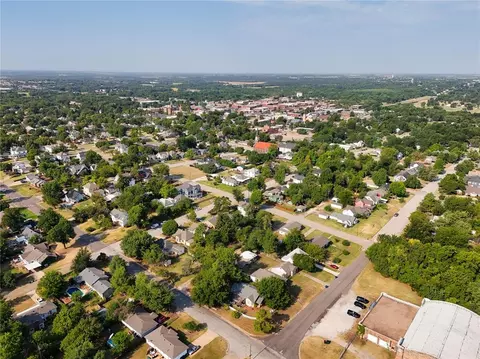 View/Area - 717 E Logan Ave, Guthrie, OK 73044 photo 6 of 8