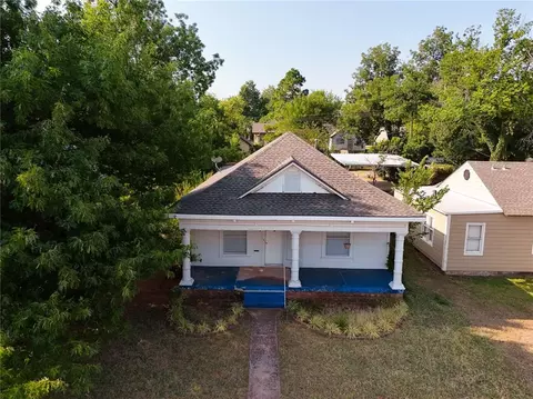 Exterior - 717 E Logan Ave, Guthrie, OK 73044 photo 9 of 9