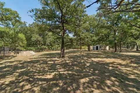 Exterior - 13393 Forest Fox Rd, Edmond, OK 73034 photo 2 of 5
